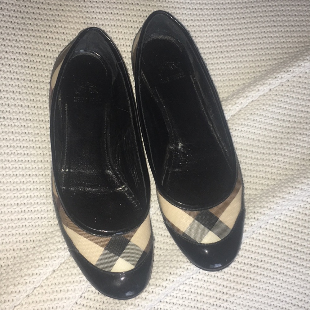 Burberry flats